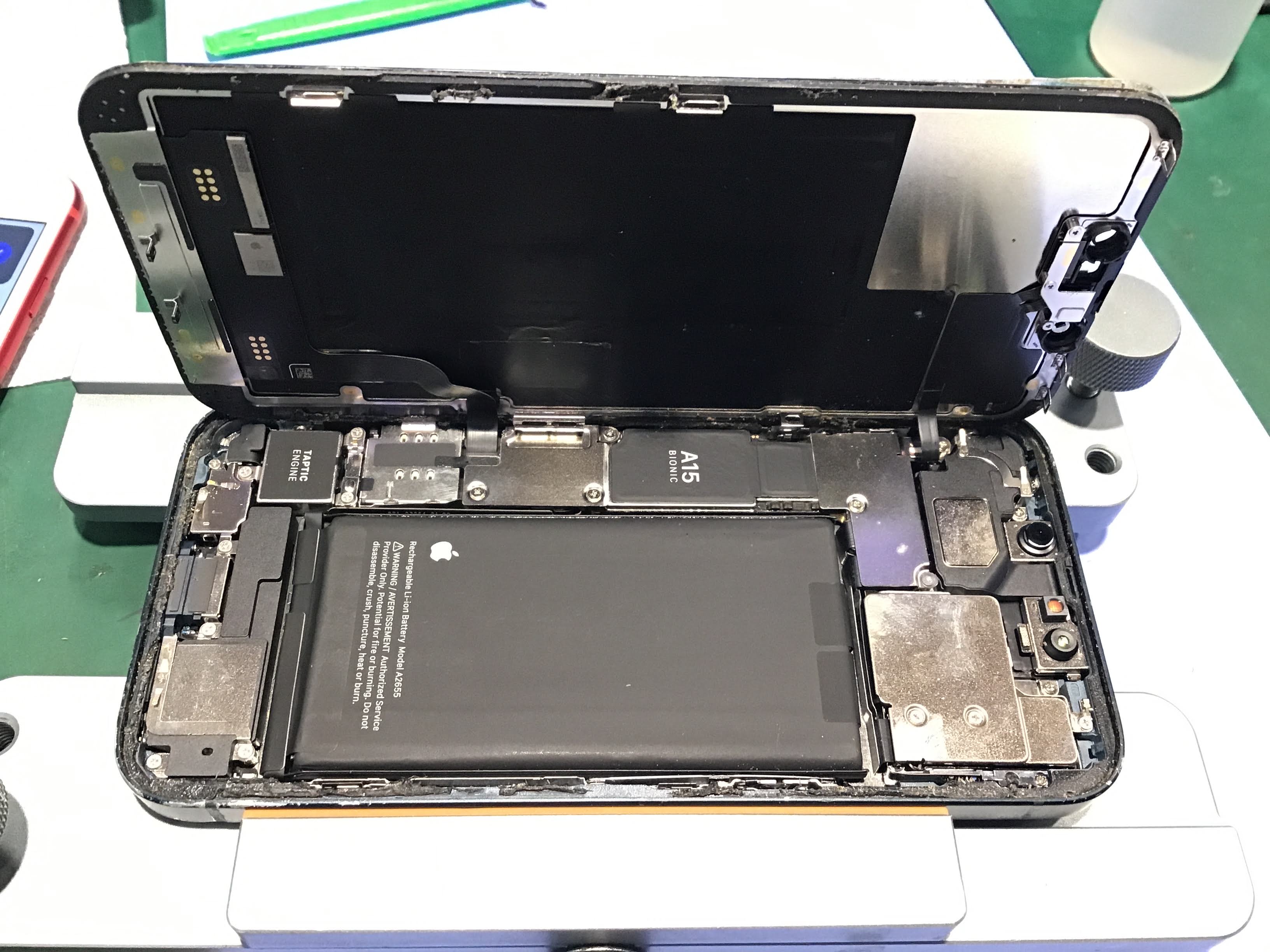 iPhone13の画面交換ならデータそのまま修理可能なスマホ修理工房 秋津店へ！